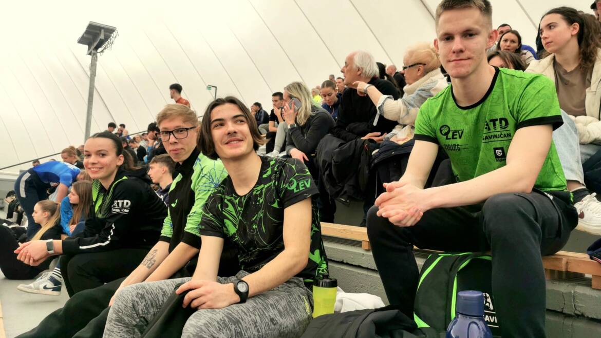 ATD SAVINJČAN SILOVITO V NOVO SEZONO: JAN JURHAR BLESTEL MED ČLANI, PADLI ŠTEVILNI OSEBNI REKORDI!